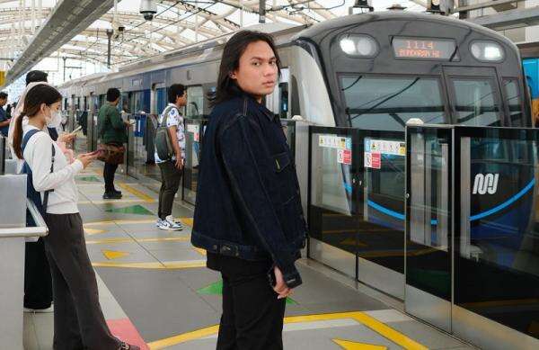 Influencer Keanu Agl Dituding Sombong saat Diajak Foto, Jawab Netizen dengan Menohok Influencer Keanu Agl Dituding Sombong saat Diajak Foto, Jawab Netizen dengan Menohok