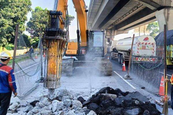 Jasa Marga Imbau Pengendara Hati-Hati, Ada Perbaikan Jalan di Tol Japek hingga 12 Juni Jasa Marga Imbau Pengendara Hati-Hati, Ada Perbaikan Jalan di Tol Japek hingga 12 Juni