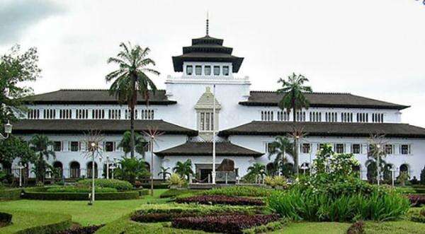 5 Destinasi Wisata Edukasi sekaligus Horor Paling Ikonik di Bandung 5 Destinasi Wisata Edukasi sekaligus Horor Paling Ikonik di Bandung