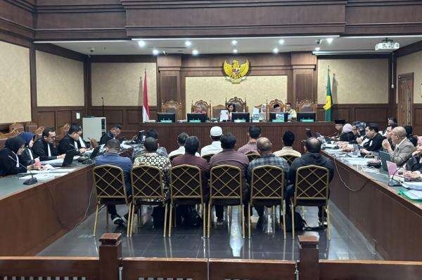 Sidang Kuota Haji: Travel Akui Berangkatkan 34 Jemaah Tanpa Antrean di 2024, Tarif 3.000 Dolar AS per Orang Sidang Kuota Haji: Travel Akui Berangkatkan 34 Jemaah Tanpa Antrean di 2024, Tarif 3.000 Dolar AS per Orang