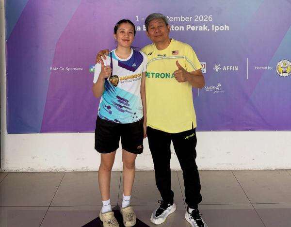 Kisah Pelatih Legendaris Bulu Tangkis Herry IP dengan Putrinya Karen Aprilia: Anak Terharu Didampingi Ayah Berlaga Kisah Pelatih Legendaris Bulu Tangkis Herry IP dengan Putrinya Karen Aprilia: Anak Terharu Didampingi Ayah Berlaga