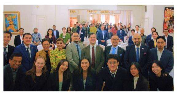 Indonesia Tawarkan Investasi Energi Surya 100 GWp ke Investor Global Indonesia Tawarkan Investasi Energi Surya 100 GWp ke Investor Global