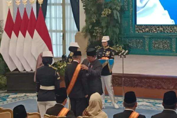 HUT ke-81 RI, Prabowo Akan Anugerahkan Tanda Jasa dan Kehormatan ke Sejumlah Tokoh Nasional HUT ke-81 RI, Prabowo Akan Anugerahkan Tanda Jasa dan Kehormatan ke Sejumlah Tokoh Nasional