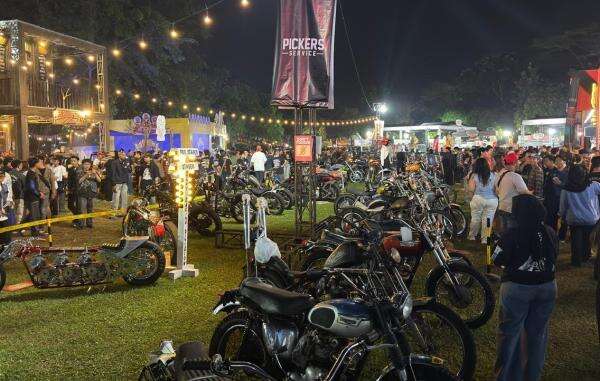 Komunitas Motor dan Builder Bertemu di Ajang Custom Culture, Ribuan Pengunjung Kumpul Komunitas Motor dan Builder Bertemu di Ajang Custom Culture, Ribuan Pengunjung Kumpul