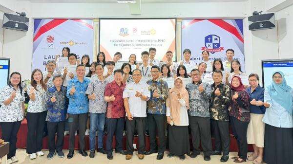 MNC Sekuritas Dukung Pembukaan Galeri Investasi Digital BEI di Padang MNC Sekuritas Dukung Pembukaan Galeri Investasi Digital BEI di Padang