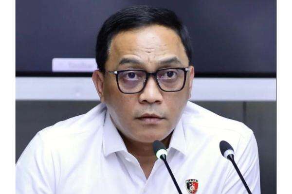 Bareskrim Tangkap Kasat Narkoba Polres Tangsel, 7 Polisi Ikut Terjaring Bareskrim Tangkap Kasat Narkoba Polres Tangsel, 7 Polisi Ikut Terjaring