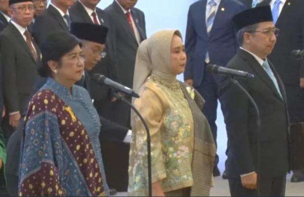 Resmi Jabat Gubernur BI, Destry Damayanti Ucap Sumpah Jabatan di MA Resmi Jabat Gubernur BI, Destry Damayanti Ucap Sumpah Jabatan di MA