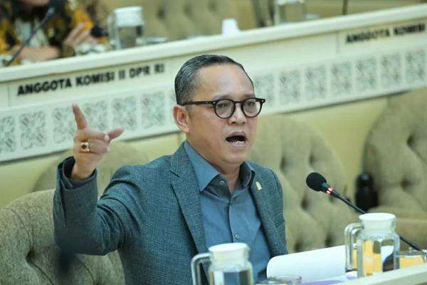 Terima Laporan Wartawan, MKD DPR Buka Peluang Panggil Deddy Sitorus di Masa Reses Terima Laporan Wartawan, MKD DPR Buka Peluang Panggil Deddy Sitorus di Masa Reses