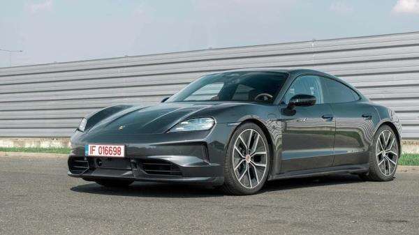 Porsche Akan Kenalkan Taycan Bertenaga Listrik dengan Sistem E-Shift Porsche Akan Kenalkan Taycan Bertenaga Listrik dengan Sistem E-Shift