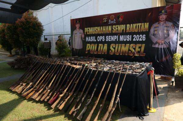Polda Sumsel Musnahkan 397 Senpi Rakitan Ilegal, Hasil Operasi selama 16 Hari Polda Sumsel Musnahkan 397 Senpi Rakitan Ilegal, Hasil Operasi selama 16 Hari