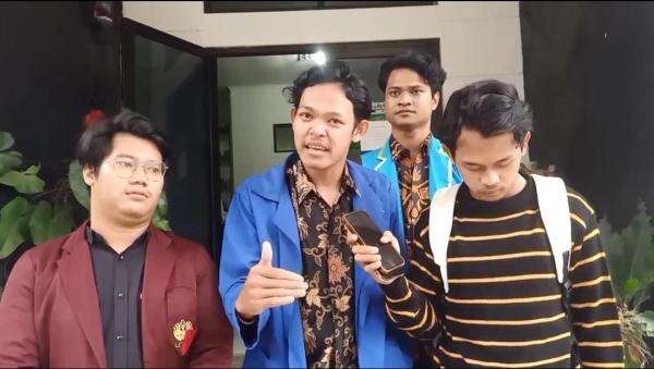Audiensi Dengan DLH Karawang Soal Limbah B3 di Karangligar, Mahasiswa : Kecewa! Audiensi Dengan DLH Karawang Soal Limbah B3 di Karangligar, Mahasiswa : Kecewa!
