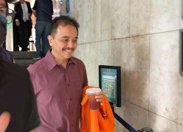 50 Tokoh Penting Pasang Badan untuk Roy Suryo, Refly Harun: Klien Kami Miliki Kredibilitas! 50 Tokoh Penting Pasang Badan untuk Roy Suryo, Refly Harun: Klien Kami Miliki Kredibilitas!