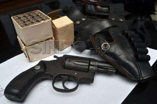 Senjata Api dan Airsoft Gun Ditemukan di Sekolah Jaksel, Polisi Lakukan Penyelidikan Senjata Api dan Airsoft Gun Ditemukan di Sekolah Jaksel, Polisi Lakukan Penyelidikan