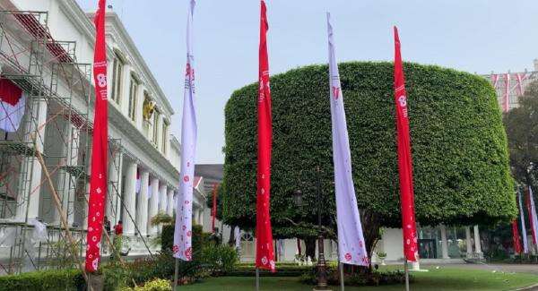 Jelang HUT ke-81 RI, Istana Kepresidenan Mulai Dihiasi Nuansa Merah Putih Jelang HUT ke-81 RI, Istana Kepresidenan Mulai Dihiasi Nuansa Merah Putih