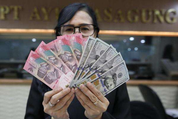 Rupiah Hari Ini Ditutup Loyo ke Rp17.794 per Dolar AS, Intip Pemicunya Rupiah Hari Ini Ditutup Loyo ke Rp17.794 per Dolar AS, Intip Pemicunya