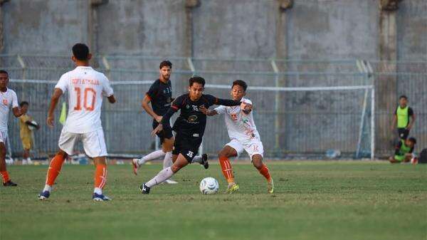 Menang Tipis saat Uji Coba, Pelatih Madura United Minta Pemainnya Lebih Kreatif Menang Tipis saat Uji Coba, Pelatih Madura United Minta Pemainnya Lebih Kreatif