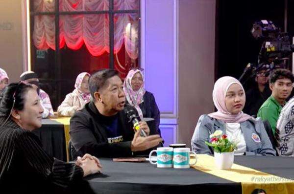 Effendi Gazali Sebut Golkar, PKS, dan PKB Terbuka terhadap Usulan Hak Angket Ijazah Gibran Effendi Gazali Sebut Golkar, PKS, dan PKB Terbuka terhadap Usulan Hak Angket Ijazah Gibran