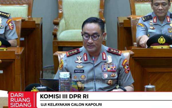 Tok! Komisi III DPR Sepakati Suyudi Ario Seto Jadi Kapolri Gantikan Listyo Sigit Prabowo Tok! Komisi III DPR Sepakati Suyudi Ario Seto Jadi Kapolri Gantikan Listyo Sigit Prabowo