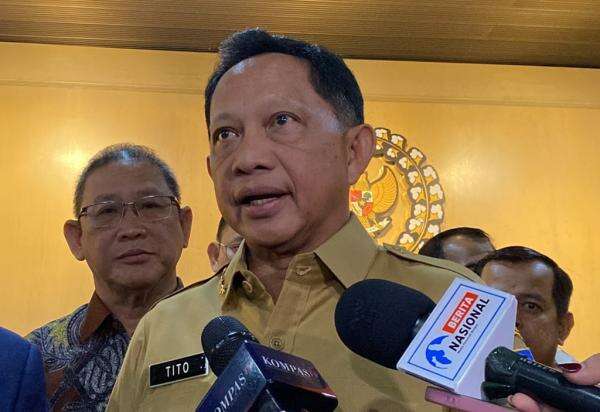 Mendagri Tito Buka Suara soal Heboh Usulan Perpanjangan Masa Jabatan Kepala Desa Mendagri Tito Buka Suara soal Heboh Usulan Perpanjangan Masa Jabatan Kepala Desa