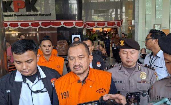 KPK: Bupati Pemalang Anom Widiyantoro Peras Bawahan dan Swasta Rp1,98 Miliar KPK: Bupati Pemalang Anom Widiyantoro Peras Bawahan dan Swasta Rp1,98 Miliar