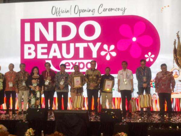 Industri Kecantikan dan Kosmetik Makin Kinclong di Pasar Global dan Domestik Industri Kecantikan dan Kosmetik Makin Kinclong di Pasar Global dan Domestik