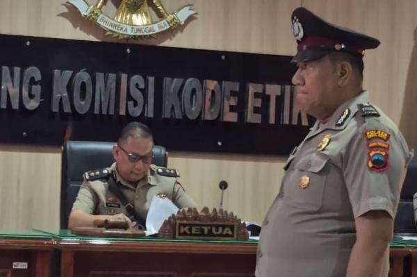 Aiptu Nuridin Jalani Sidang Kode Etik Kasus Aniaya Istri Siri hingga Narkoba, Terancam PTDH Aiptu Nuridin Jalani Sidang Kode Etik Kasus Aniaya Istri Siri hingga Narkoba, Terancam PTDH
