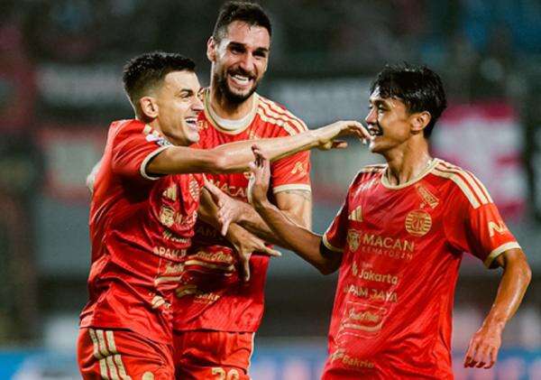 Pelatih Arema FC: Persija Jakarta Calon Kuat Juara Super League 2026-2027! Pelatih Arema FC: Persija Jakarta Calon Kuat Juara Super League 2026-2027!