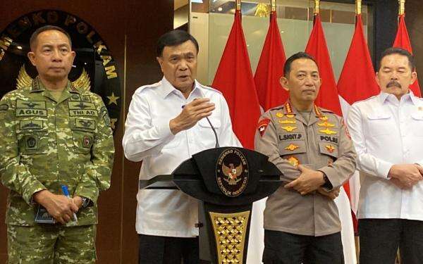 Menko Polkam Pastikan Situasi Dalam Negeri Aman Terkendali, Minta Masyarakat Tak Terpengaruh Hoaks Menko Polkam Pastikan Situasi Dalam Negeri Aman Terkendali, Minta Masyarakat Tak Terpengaruh Hoaks