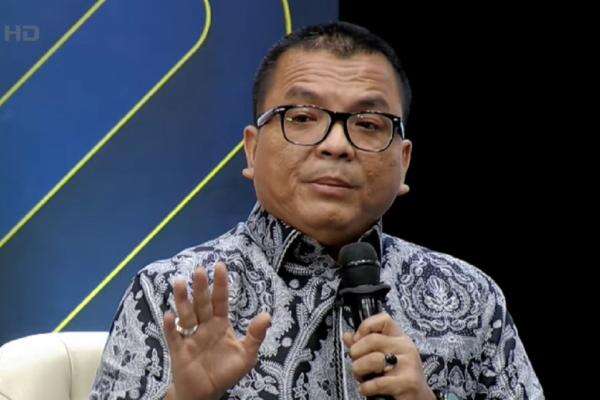 Denny Indrayana Tuding KPU Buat Pasal Selundupan: Supaya Gibran Tak Perlu Tunjukkan Ijazah SMA Denny Indrayana Tuding KPU Buat Pasal Selundupan: Supaya Gibran Tak Perlu Tunjukkan Ijazah SMA
