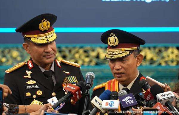 Jenderal Sigit Tegaskan Masih Aktif di Polri Meski Tak Lagi Jabat Kapolri Jenderal Sigit Tegaskan Masih Aktif di Polri Meski Tak Lagi Jabat Kapolri
