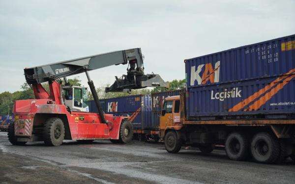 KAI Logistik Angkut 8,7 Juta Ton Barang pada Semester I-2026, 63 Persen Batu Bara KAI Logistik Angkut 8,7 Juta Ton Barang pada Semester I-2026, 63 Persen Batu Bara