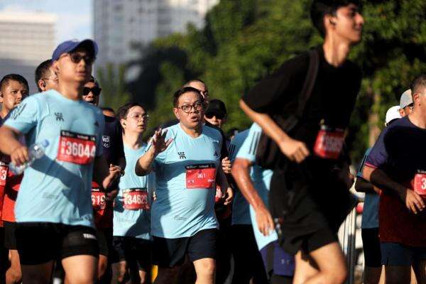 Pramono Ikut Jakarta Running Festival 2025, Finis 10K 1 Jam 32 Menit Pramono Ikut Jakarta Running Festival 2025, Finis 10K 1 Jam 32 Menit