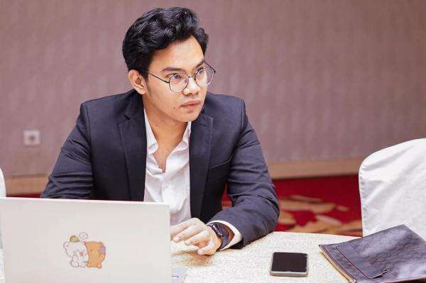 Ekonomi Insanul Fahmi Terganggu setalah Cerai dari Wardatina Mawa Ekonomi Insanul Fahmi Terganggu setalah Cerai dari Wardatina Mawa