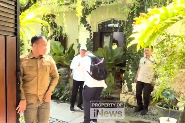 Momen Hangat Didit Prabowo Pamit Cium Tangan Jokowi usai Bertemu di Solo Momen Hangat Didit Prabowo Pamit Cium Tangan Jokowi usai Bertemu di Solo