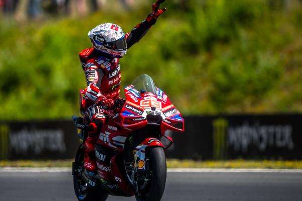 Marc Marquez Juara MotoGP Jerman 2026, Bertahan di Tengah Drama Kecelakaan Marc Marquez Juara MotoGP Jerman 2026, Bertahan di Tengah Drama Kecelakaan