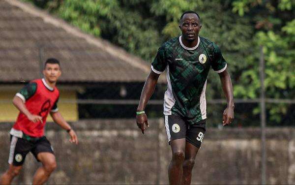 Pemain Timnas Burundi Christophe Nduwarugira Bangga Gabung PSS Sleman Jelang Musim 2026-2027! Pemain Timnas Burundi Christophe Nduwarugira Bangga Gabung PSS Sleman Jelang Musim 2026-2027!