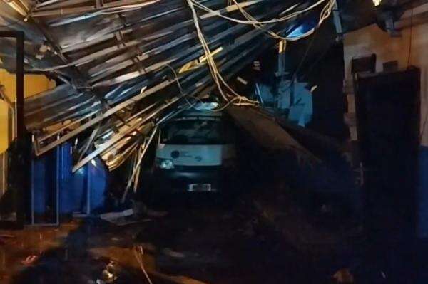 Dapur SPPG Meledak dan Terbakar di Mojokerto, 3 Orang Luka-Luka Dapur SPPG Meledak dan Terbakar di Mojokerto, 3 Orang Luka-Luka