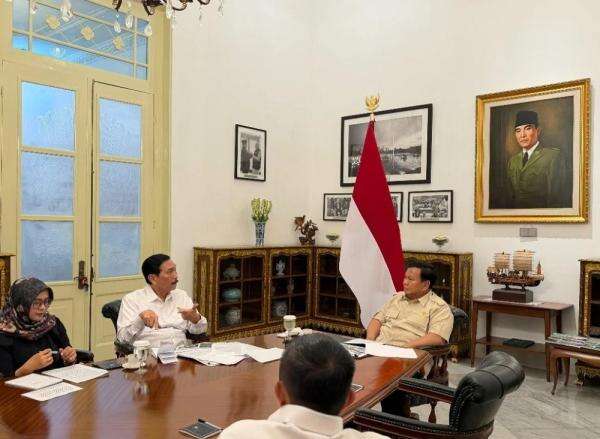 Prabowo Bertemu Luhut Tiga Jam, Bahas Dinamika Timteng, Harga Minyak, hingga Rupiah Prabowo Bertemu Luhut Tiga Jam, Bahas Dinamika Timteng, Harga Minyak, hingga Rupiah