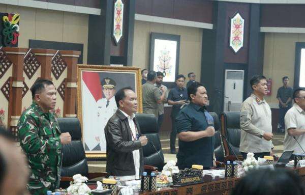 Atasi Karhutla, Gubernur Agustiar Minta Sumur Bor Diperbanyak di 6 Wilayah Rawan Atasi Karhutla, Gubernur Agustiar Minta Sumur Bor Diperbanyak di 6 Wilayah Rawan
