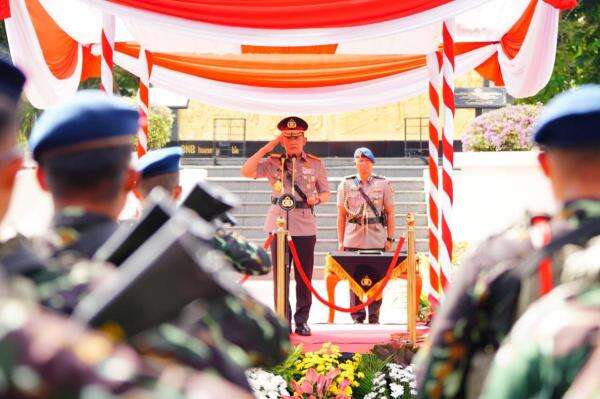 Kapolri Pimpin Upacara Hari Juang Polri 2026 di Surabaya, Kobarkan Semangat Pengabdian Kapolri Pimpin Upacara Hari Juang Polri 2026 di Surabaya, Kobarkan Semangat Pengabdian