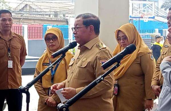 Viral Bentrokan Satpol PP dan Pekerja Proyek di Bulungan Jaksel gegara Penertiban Pedagang Nasi, Ini Kata Pramono Viral Bentrokan Satpol PP dan Pekerja Proyek di Bulungan Jaksel gegara Penertiban Pedagang Nasi, Ini Kata Pramono