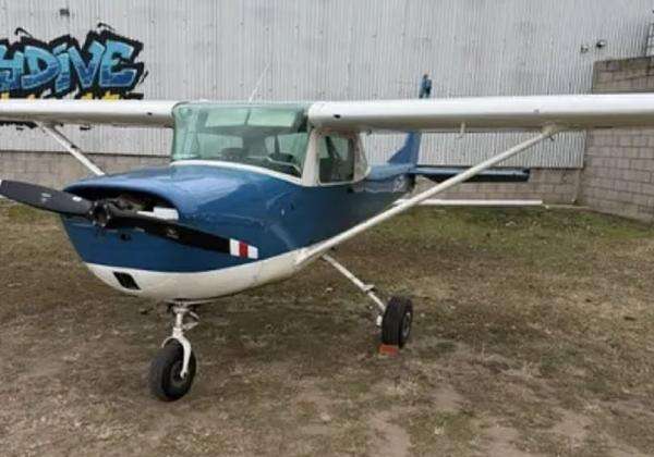 Horor! Siswa Pilot Terpaksa Mendarat Sendiri Usai Instrukturnya Tiba-Tiba Lompat Keluar Pesawat Horor! Siswa Pilot Terpaksa Mendarat Sendiri Usai Instrukturnya Tiba-Tiba Lompat Keluar Pesawat