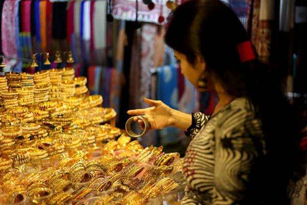 Warga India 'Gila' Emas, Perusahaan Gadai Rusia Bidik Pasar Rp89.038 Triliun Warga India 'Gila' Emas, Perusahaan Gadai Rusia Bidik Pasar Rp89.038 Triliun