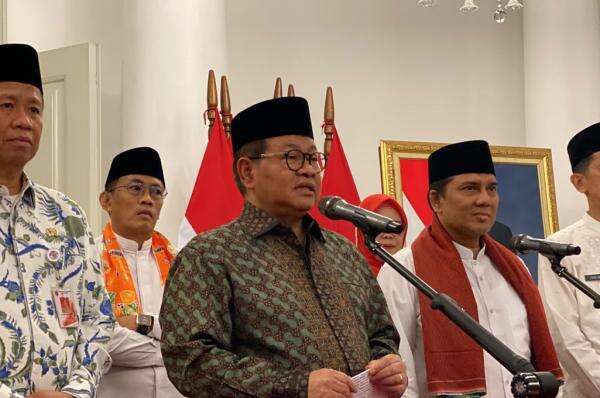 Truk Molen Nyangkut di Kolong Jembatan Matraman, Pramono Minta Sopir Ditindak Tegas Truk Molen Nyangkut di Kolong Jembatan Matraman, Pramono Minta Sopir Ditindak Tegas