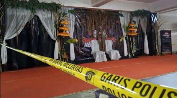 Horor! Wanita Pengunjung Rumah Hantu Tewas Misterius saat Keluar Uji Nyali Horor! Wanita Pengunjung Rumah Hantu Tewas Misterius saat Keluar Uji Nyali