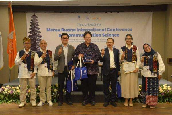 MICoCS 2026: Akademisi Dunia Kupas Tantangan AI bagi Industri Media dan Komunikasi MICoCS 2026: Akademisi Dunia Kupas Tantangan AI bagi Industri Media dan Komunikasi