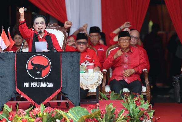 Megawati Tak Hadiri Upacara HUT ke-81 RI di Istana, Hasto: Ibu Punya Misi Khusus untuk Kader PDIP Megawati Tak Hadiri Upacara HUT ke-81 RI di Istana, Hasto: Ibu Punya Misi Khusus untuk Kader PDIP