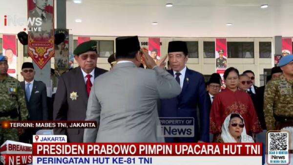 Momen Prabowo Beri Hormat kepada SBY dan Jokowi di Upacara HUT ke-81 TNI Momen Prabowo Beri Hormat kepada SBY dan Jokowi di Upacara HUT ke-81 TNI