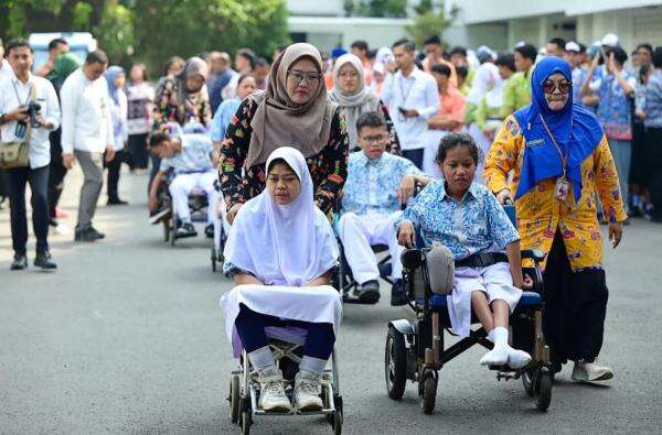 Momen Gembira Siswa Disabilitas Wujudkan Mimpi Kunjungi Istana Kepresidenan Momen Gembira Siswa Disabilitas Wujudkan Mimpi Kunjungi Istana Kepresidenan
