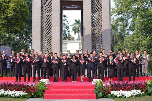 HUT Ke-81 RI, BI Luncurkan Kartu Kredit Indonesia dan Perluas MDR QRIS 0 Persen HUT Ke-81 RI, BI Luncurkan Kartu Kredit Indonesia dan Perluas MDR QRIS 0 Persen